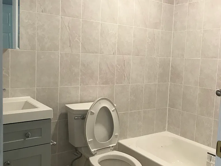 902 Carpenter St #2F — Photo 5