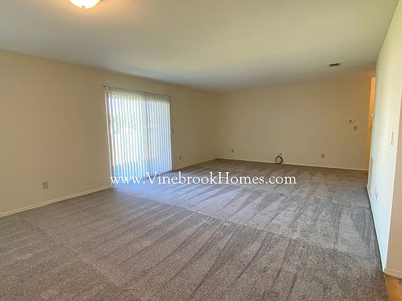 4th image of 6381 Rolling Glen Dr