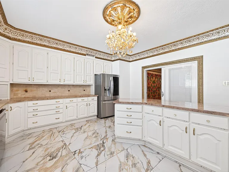 24 Windermere Ln — Photo 13