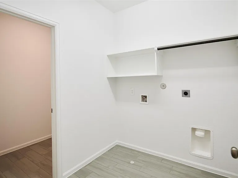 665 Royal Arch Dr — Photo 32