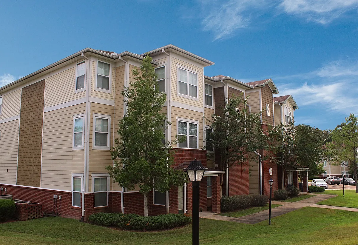 Pinnacle at Magnolia Pointe — Photo 4