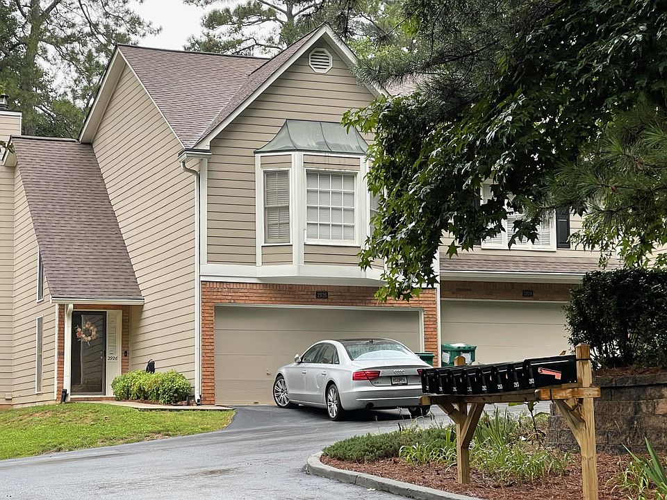 1st image of 2962 Woodruff Dr SE