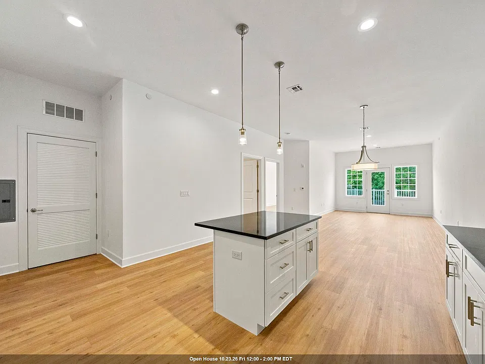 17 Hook Mountain Rd #209