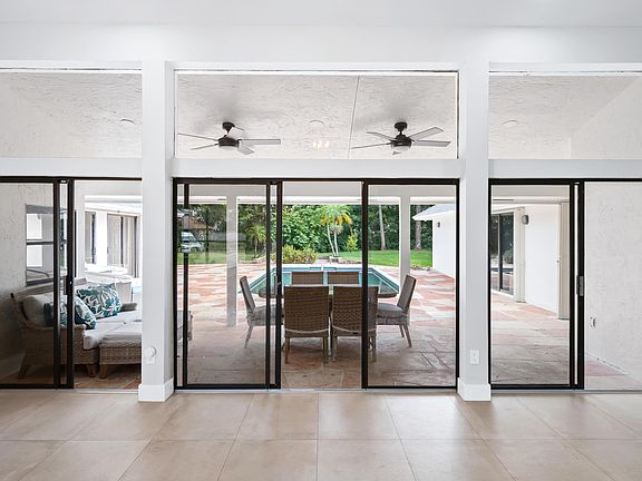 5th image of 150 Sandy Pine Court