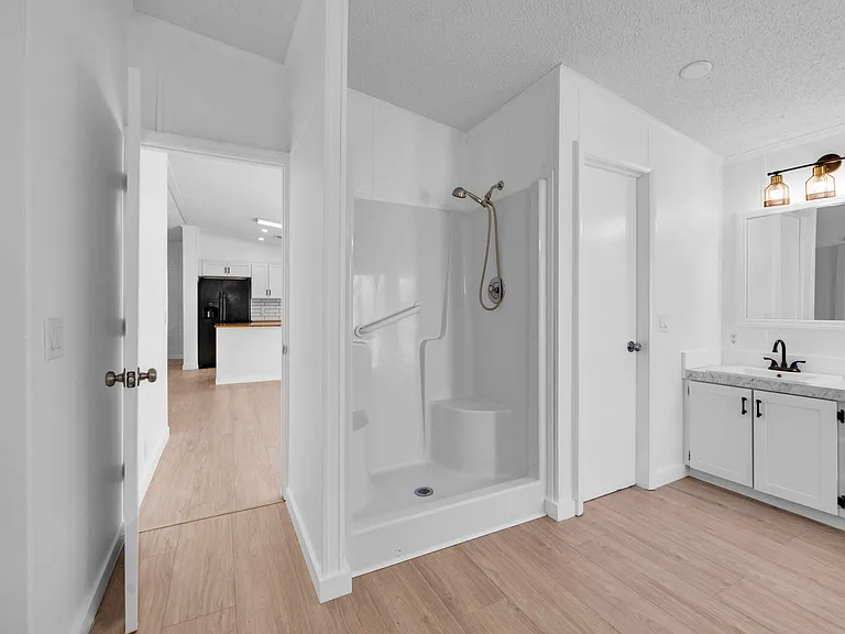 4905 NE 2nd Way — Photo 16