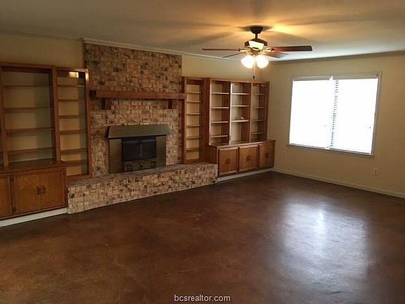 4th image of 2804 County Road 3701