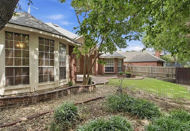 2109 Gisbourne Dr — Photo 31