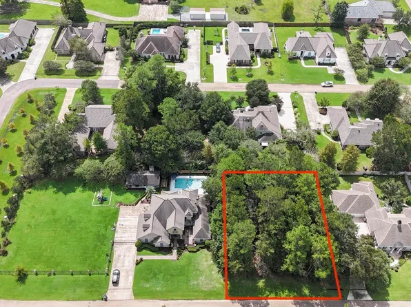 19083 Country Club Ln, Hammond, LA 70401