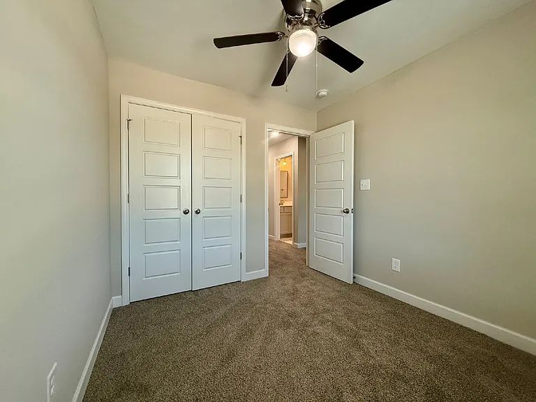 8103 King Rd — Photo 15