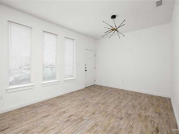5th image of 1429 W Harrison Ave #9