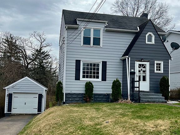 2nd image of 212 N Forest Ave