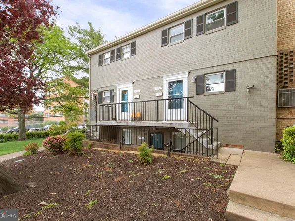 5904 Mayflower Ct #5904, Alexandria, VA 22312