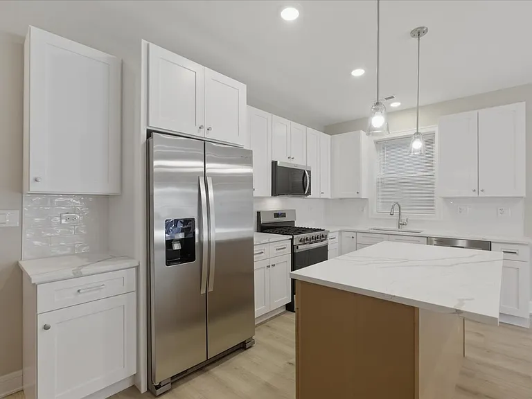 4932 S Champlain Ave #1 — Photo 6