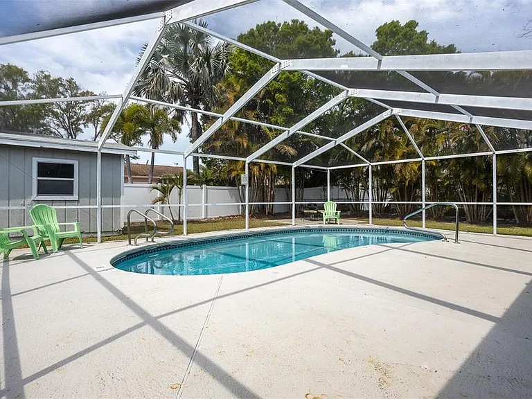 711 Bayshore Dr — Photo 41