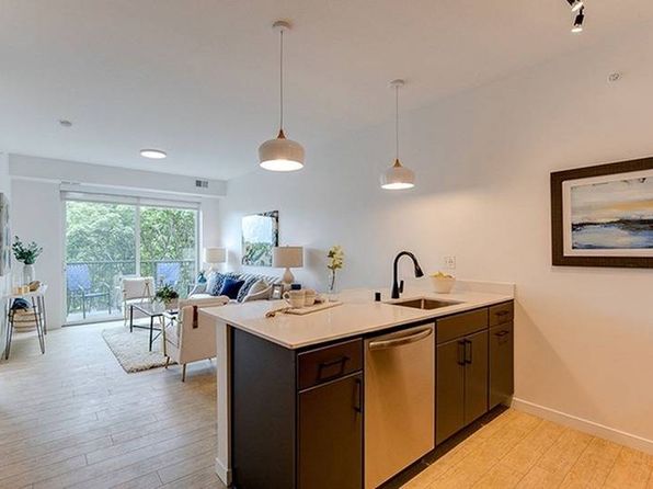 3238 Girard Ave S #419