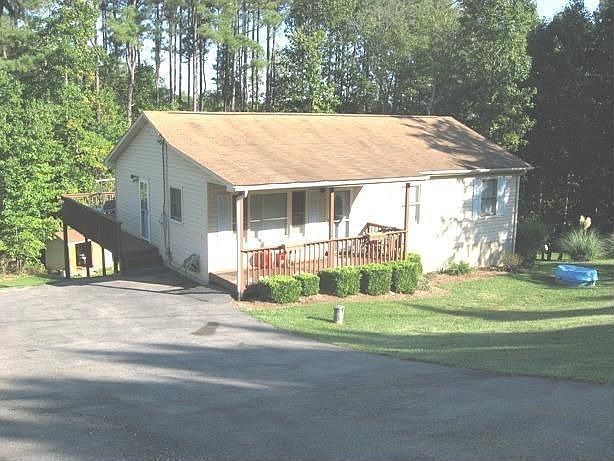 1st image of 302 Hemlock Shores Dr