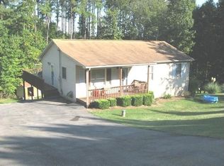 302 Hemlock Shores Dr, Goodview, VA 24095