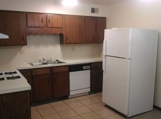 2204 Rainbow Ave APT 10, Bloomington, IL 61704
