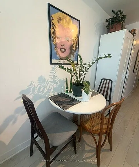 127 Queen St E #504 — Photo 11