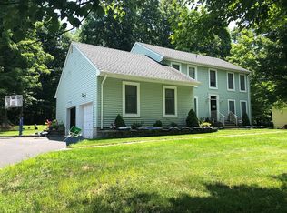 160 Schoolhouse Rd, Oak Ridge, NJ 07438