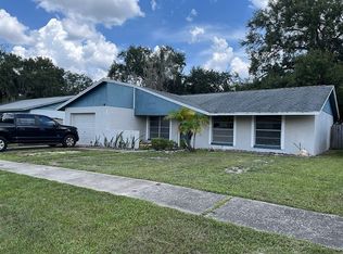 1046 Westwood Dr, Lutz, FL 33549