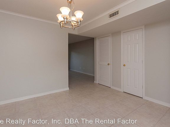 3rd image of 615 Georgetown Dr