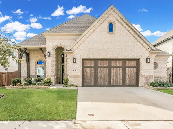 2657 Stadium View Dr, Fort Worth, TX 76118