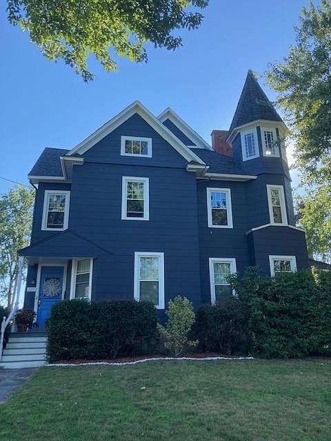 Front of house facing Cove Park.