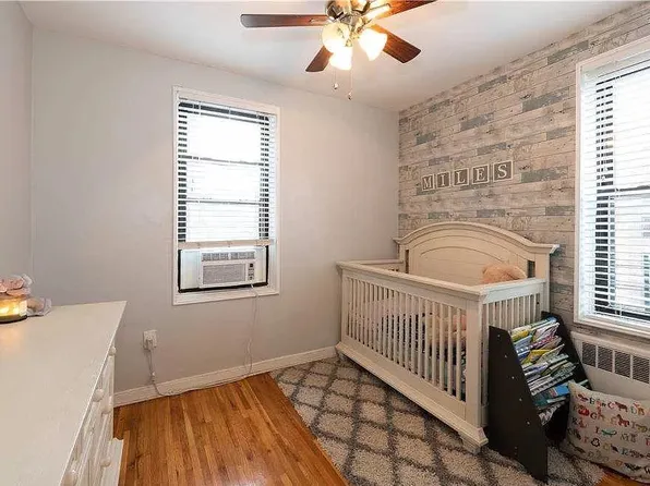 2229 Knapp Street image 18 of 31