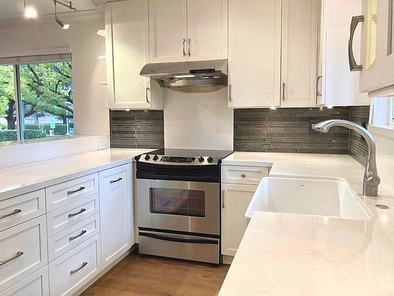 4th image of 10104 Liberty Oak Ln