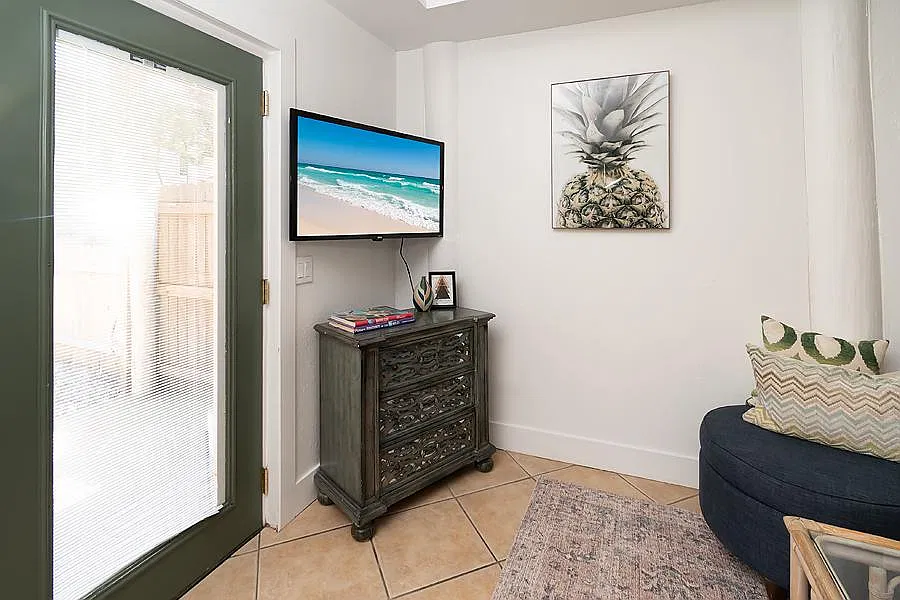 109 Driftwood Rd — Photo 4