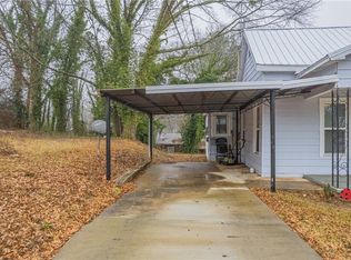 269 S Hill St, Toccoa, GA 30577