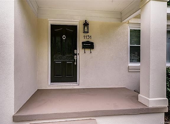 4th image of 1151 Brighton Pl