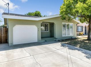 218 N Locust Ave, Ripon, CA 95366