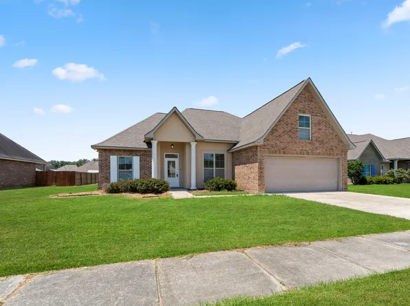 5111 Queens Carriage St, Zachary, LA 70791
