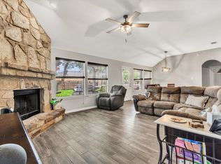 208 Cailin Ct, Burnet, TX 78611