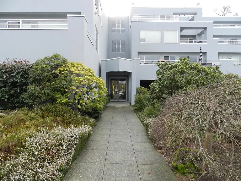 555 Kirkland Way — Photo 2
