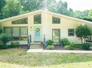 633 Stacy St, Raleigh, NC 27607