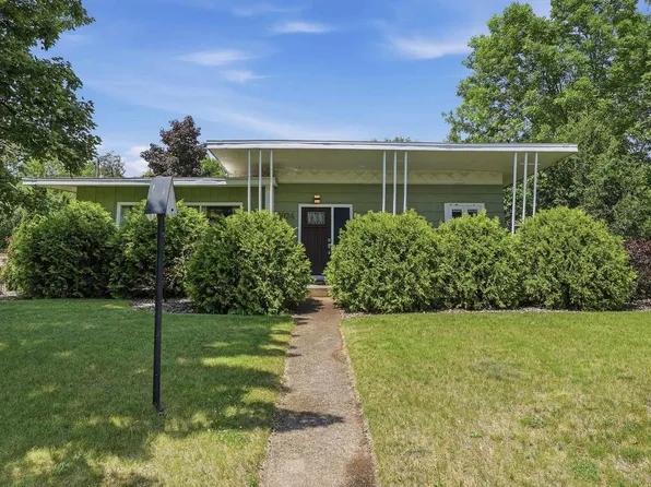 1024 SUNSET BOULEVARD, Stevens Point, WI 54481
