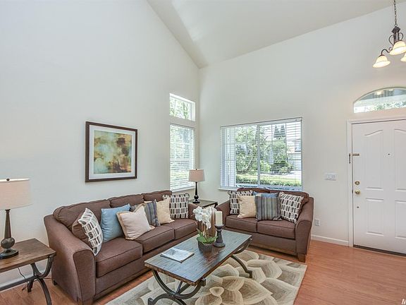 5th image of 1592 Pinnacles Pl