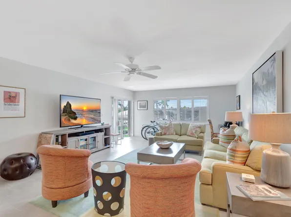 60 Venetian Drive #300n, Delray Beach, FL 33483