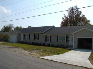 1635B Walnut St, Benton, KY 42025