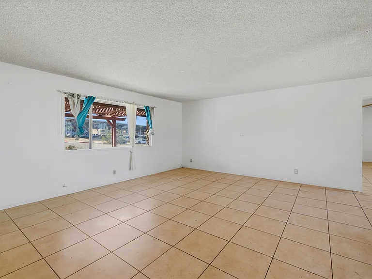 7273 Sunny Vista Rd — Photo 8