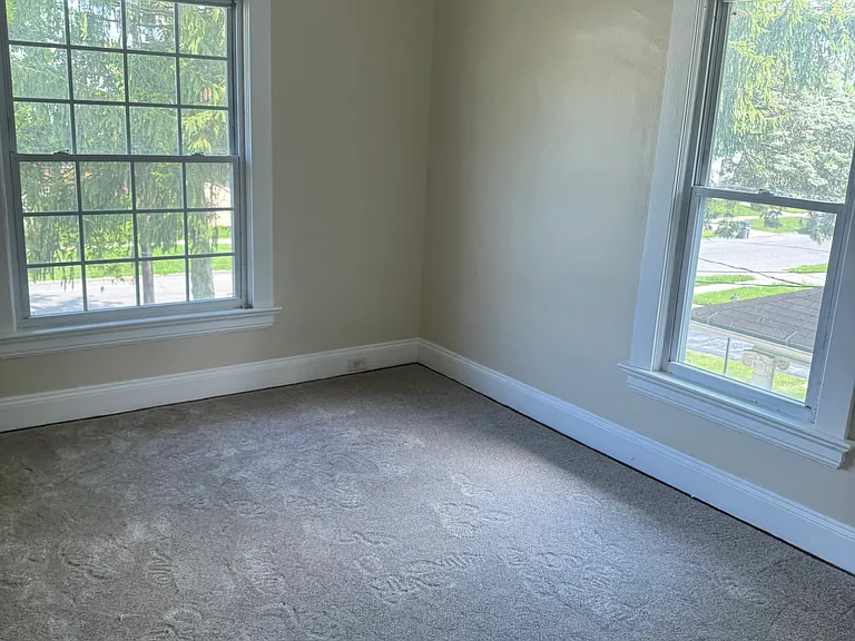 2853 Scottwood Ave — Photo 12