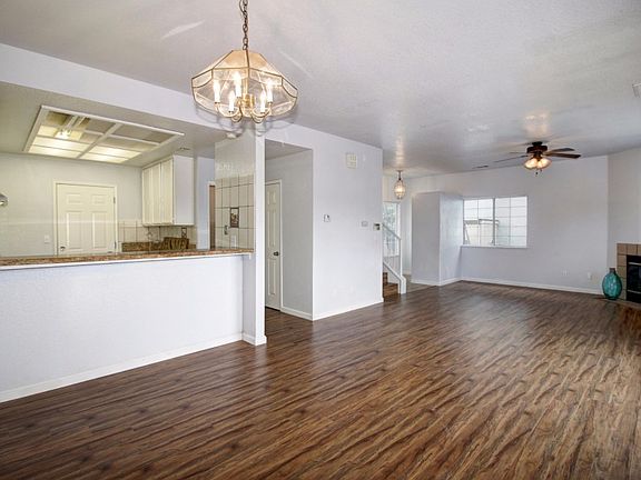 5th image of 5051 N Laguna Dr