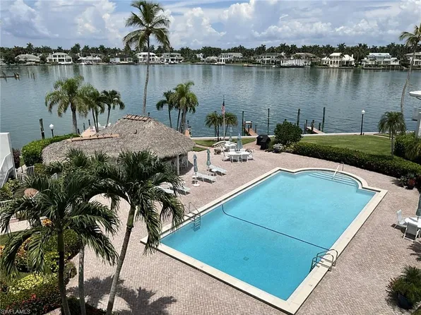 2800 Gulf Shore BLVD N #406, NAPLES, FL 34103