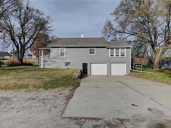 3rd image of 5105 Desoto St