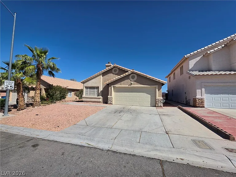 6674 Jordan River Dr — Photo 3