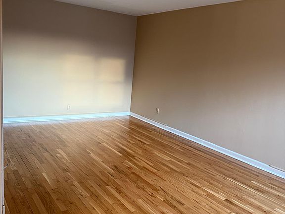 4th image of 1337 E 88th St Floor 2