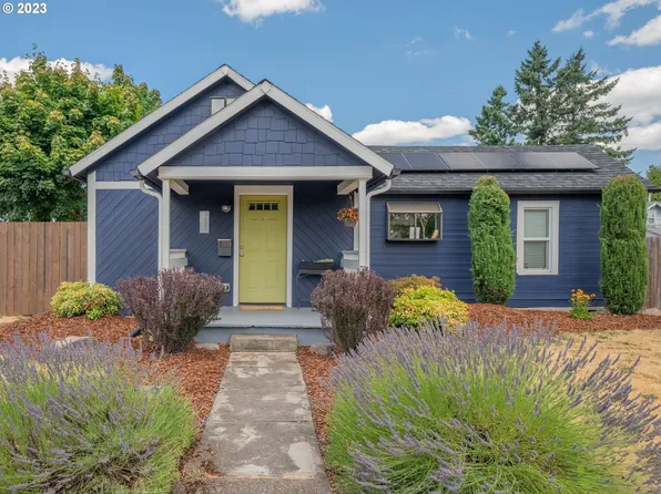 9003 SE Cooper St, Portland, OR 97266